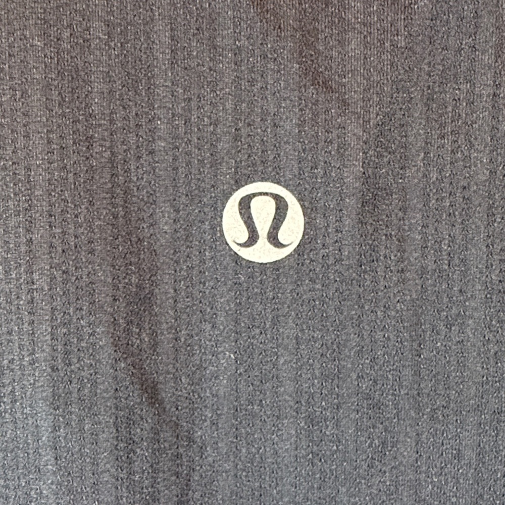 lululemon athletica Men's Black Short-Sleeve Sweat Wicking Athletic Tee - Picture 4 of 4